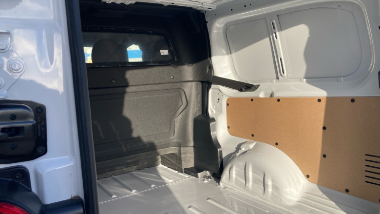 Vauxhall Vivaro L2 Diesel 2.0 Turbo D 145 Prime H1 Double Cab